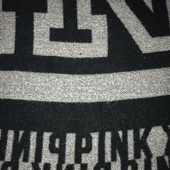 🆚 💕PINK THROW BLANKET - Picture 5 of 8